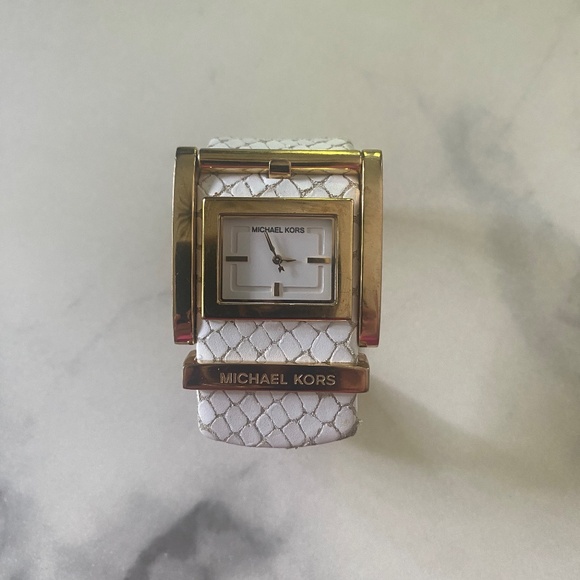 Michael Kors White Leather Band Watch Women’s - Picture 1 of 6
